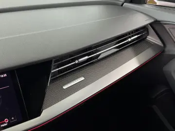 AUDI RS3 2.5 TFSI Sportback HUD Kamera Matrix Magneti