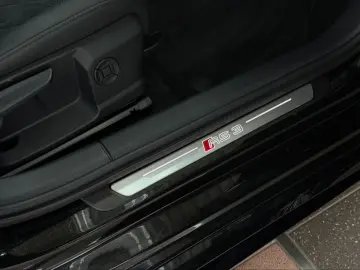 AUDI RS3 2.5 TFSI Sportback HUD Kamera Matrix Magneti