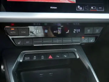 AUDI RS3 Sportback 2.5 TFSI quattro B&O NAVI LED ACC