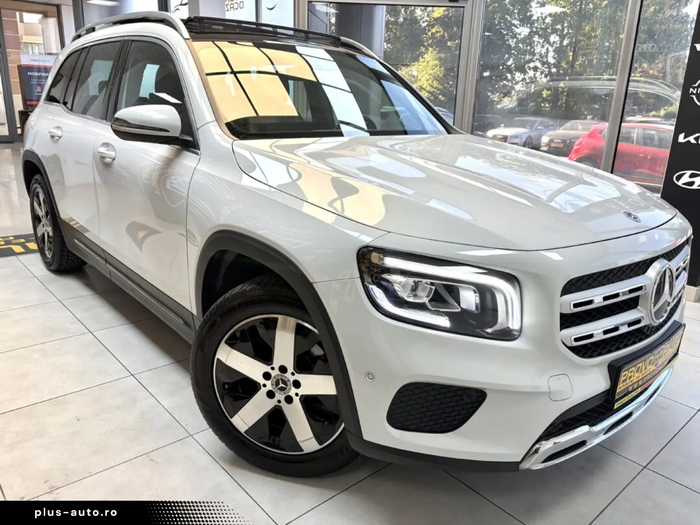 MERCEDES GLB 2022-06 7 LOCURI