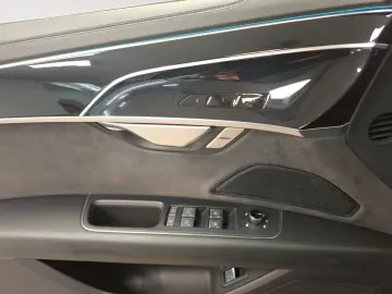 AUDI A8 50 TDI quattro S line 360 Allradlenkung B&O