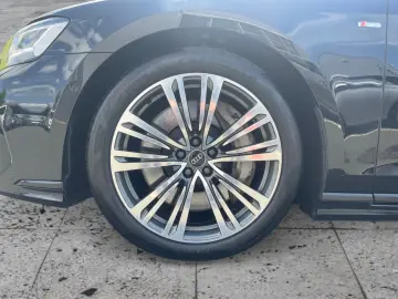 AUDI A8 60 TFSI e S-LINE MATRIX NAVI ACC SHZ PDC PANO