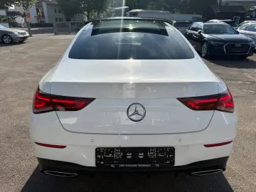 MERCEDES-BENZ CLA 200d AMG-Line Pano 360  Night-Pake…