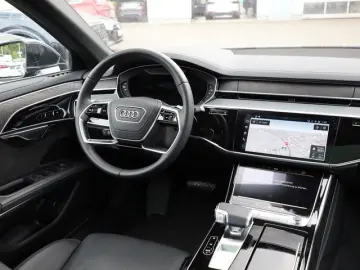 AUDI A8 60 TFSI e quattro LM20 ACC Pano HuD Massage D