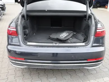 AUDI A8 60 TFSI e quattro LM20 ACC Pano HuD Massage D