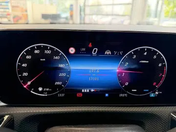 MERCEDES-BENZ CLA 200 Coupé AMG Line Premium Plus WI…