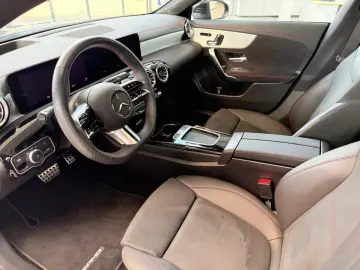 MERCEDES-BENZ CLA 200 Coupé AMG Line Premium Plus WI…