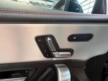 MERCEDES-BENZ CLA 200 Coupé AMG Line Premium Plus WI…