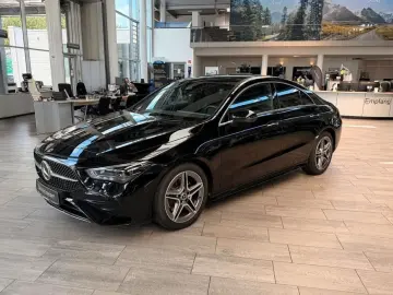 MERCEDES-BENZ CLA 200 Coupé AMG Line Premium Plus WI…