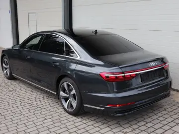 AUDI A8L 60 TFSI e lang RUHESITZ NACHT 3xTV PANO B&O