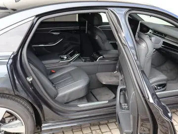AUDI A8L 60 TFSI e lang RUHESITZ NACHT 3xTV PANO B&O