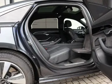 AUDI A8L 60 TFSI e lang RUHESITZ NACHT 3xTV PANO B&O