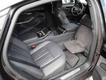AUDI A8L 60 TFSI e lang RUHESITZ NACHT 3xTV PANO B&O