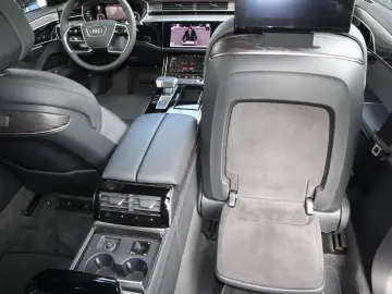 AUDI A8L 60 TFSI e lang RUHESITZ NACHT 3xTV PANO B&O