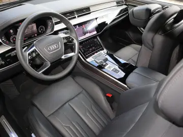 AUDI A8L 60 TFSI e lang RUHESITZ NACHT 3xTV PANO B&O