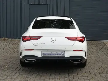 MERCEDES-BENZ CLA 220d AMG Pano 360 Kam HUD Multibeam Memory