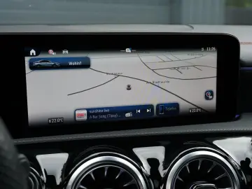 MERCEDES-BENZ CLA 220d AMG Pano 360 Kam HUD Multibeam Memory