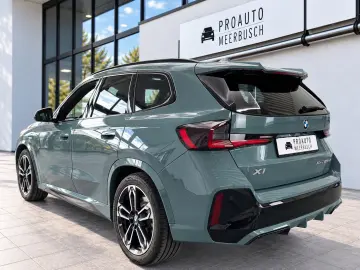BMW X1 xDrive23d M Sport Pro   211 CP • PANO • MASSAGE