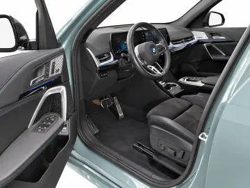 BMW X1 xDrive23d M Sport Pro   211 CP • PANO • MASSAGE