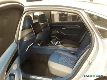 AUDI A8 Lang 60 TFSI q. UPE  215000 B&O Adv Vollleder