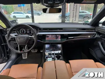 AUDI A8 Lang quattro 60 TFSIe 340kW B&O PANO LEDER