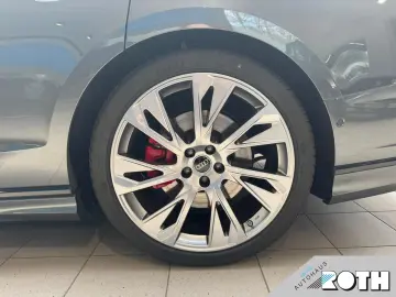 AUDI A8 Lang quattro 60 TFSIe 340kW B&O PANO LEDER
