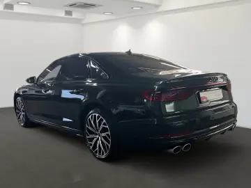 AUDI S8 4.0 TFSI quattro PANO B&O Sitzbelüftung Stadt