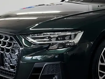 AUDI S8 4.0 TFSI quattro PANO B&O Sitzbelüftung Stadt