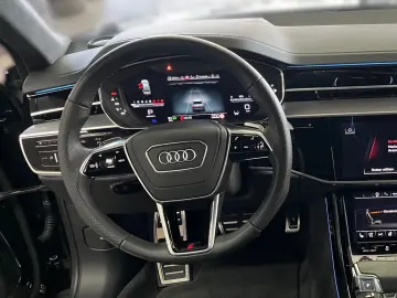 AUDI S8 4.0 TFSI quattro PANO B&O Sitzbelüftung Stadt