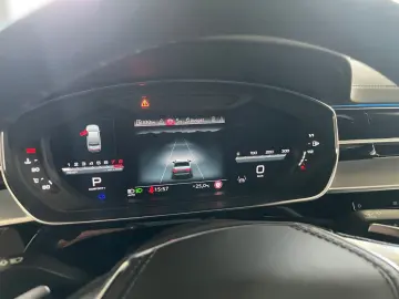 AUDI S8 4.0 TFSI quattro PANO B&O Sitzbelüftung Stadt