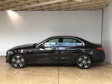 MERCEDES-BENZ C 300 e Avantgarde Advanced Plus AHK B…