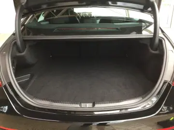 MERCEDES-BENZ C 300 e Avantgarde Advanced Plus AHK B…