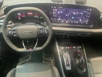 AUDI A5 Limousine 40 TFSI QU S-TR S-LINE LEDplus PANO