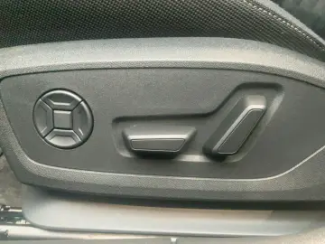 AUDI A5 Limousine 40 TFSI QU S-TR S-LINE LEDplus PANO