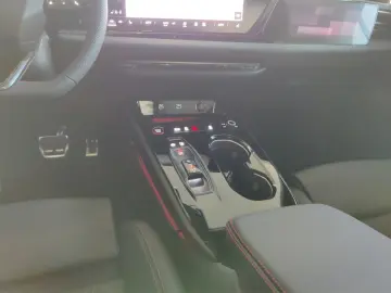 AUDI A5 Limousine TFSI quattro S tronic edition one A