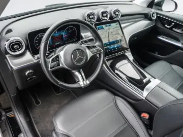 MERCEDES-BENZ GLC 220 d 4M AVANTGARDE PANORAMA MEMORY KAMERA
