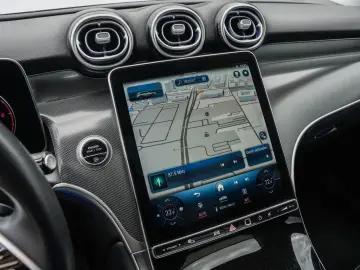 MERCEDES-BENZ GLC 220 d 4M AVANTGARDE PANORAMA MEMORY KAMERA