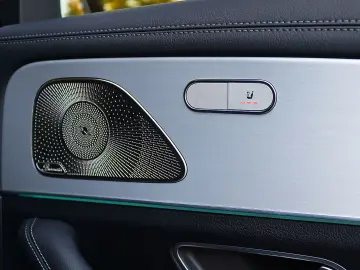 MERCEDES-BENZ GLE 350 de 4M AMG DISTRO PANO KAM360 H…