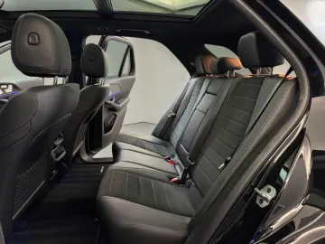 MERCEDES-BENZ GLE 300d 4M AMG Line AIRM AHK PANO ACC…