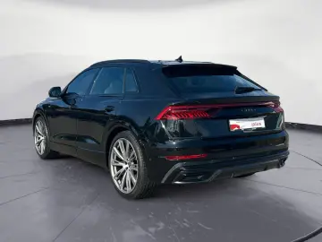 Audi Q8 55 TFSI quattro tiptronic