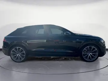 Audi Q8 55 TFSI quattro tiptronic