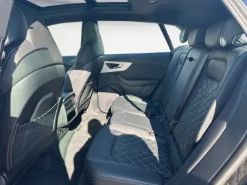 Audi Q8 55 TFSI quattro tiptronic