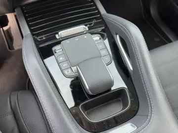 MERCEDES-BENZ GLE 300d 4MATIC PANO 360 BURM. KEYLESS CARPLAY