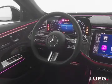 MERCEDES-BENZ E 300 e 4M AMG Pano Burm DLIGHT Airm HUD 36