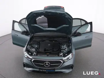 MERCEDES-BENZ E 300 e 4M AMG Pano Burm DLIGHT Airm HUD 36