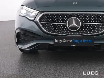 MERCEDES-BENZ E 300 e 4M AMG Pano Burm DLIGHT Airm HUD 36