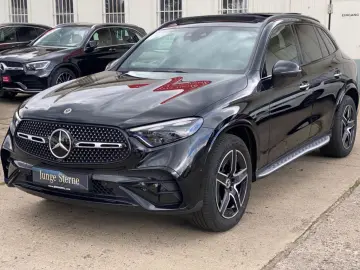 MERCEDES-BENZ GLC200 AMG 4M_Pano_HuD_Memory_Keyless_…