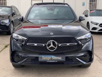 MERCEDES-BENZ GLC200 AMG 4M_Pano_HuD_Memory_Keyless_…