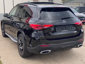 MERCEDES-BENZ GLC200 AMG 4M_Pano_HuD_Memory_Keyless_…