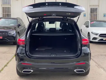 MERCEDES-BENZ GLC200 AMG 4M_Pano_HuD_Memory_Keyless_…